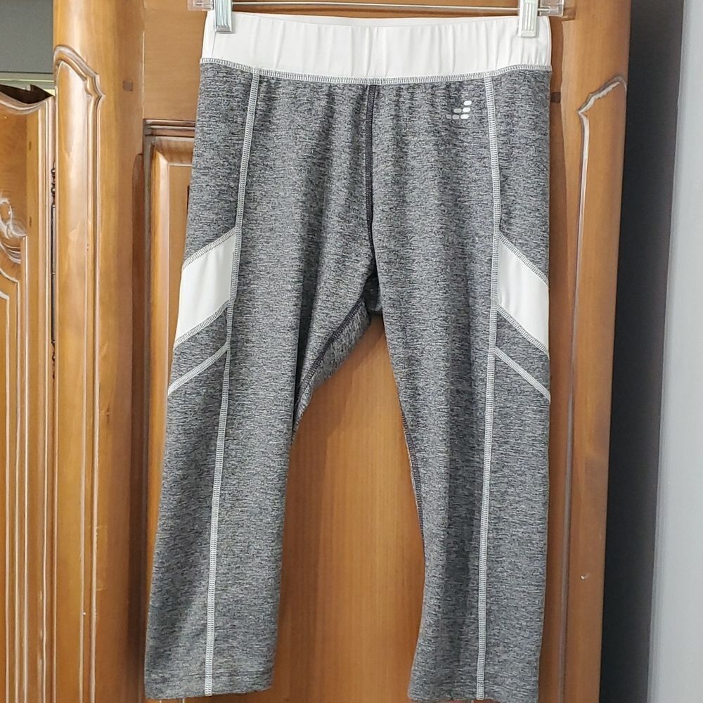 BCG. gray and white capris‎ leggings.  Size small. Good used condition.